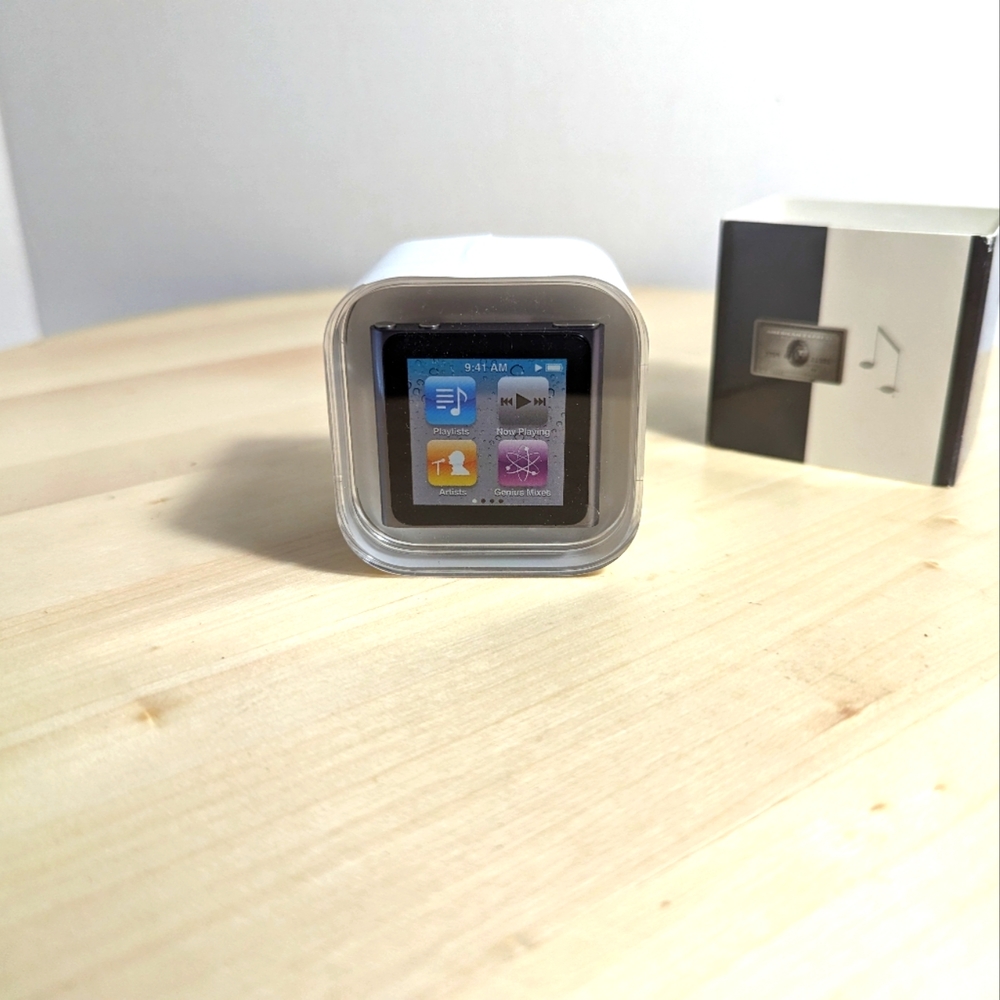 *NEW* Ipod Nano Touch 8GB